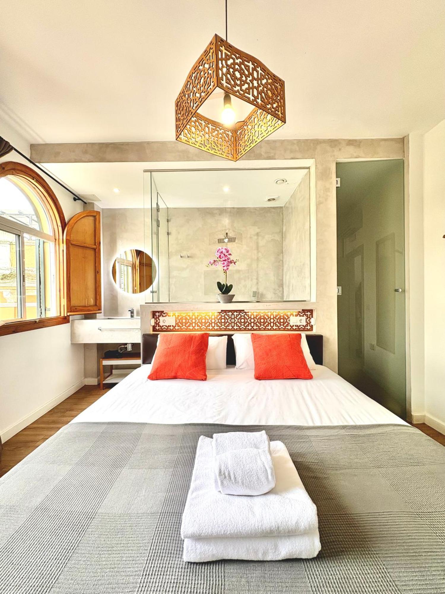 Unique House - Private Spa&Pool -StayinSevilla Bagian luar foto